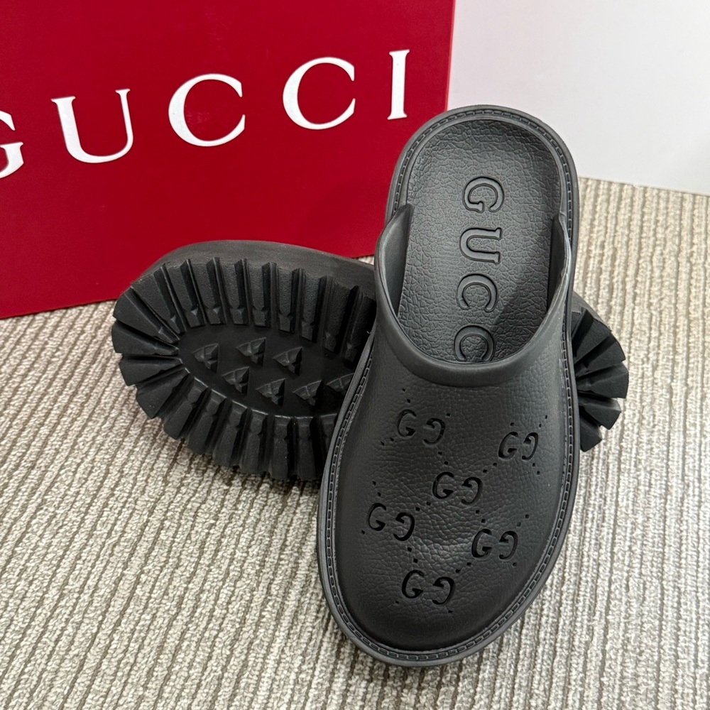 Gucci Women's Black Sandals - Picture 3 of 6